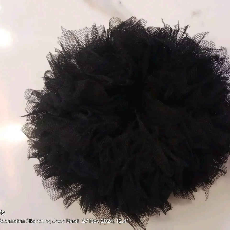 cepol hijab tulle // scrunchie jumbo cepol rambut kream