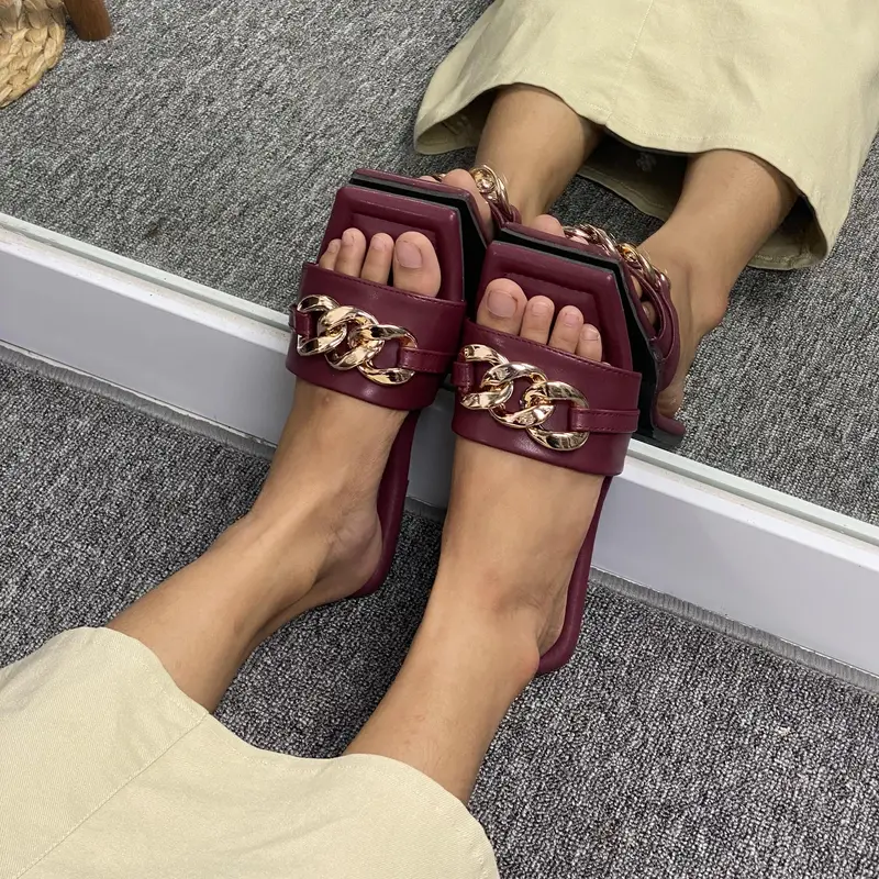 CHELLTIC Sandal Selop Flat Teplek Wanita Terbaru|Sendal Teplek Korea Casual Aksen Rantai Size 37 - 40 Slop Slip On Empuk Flat Cewek Women Shoes 38 39 Trendy Nyaman Modis Dan Elegan Karet 3