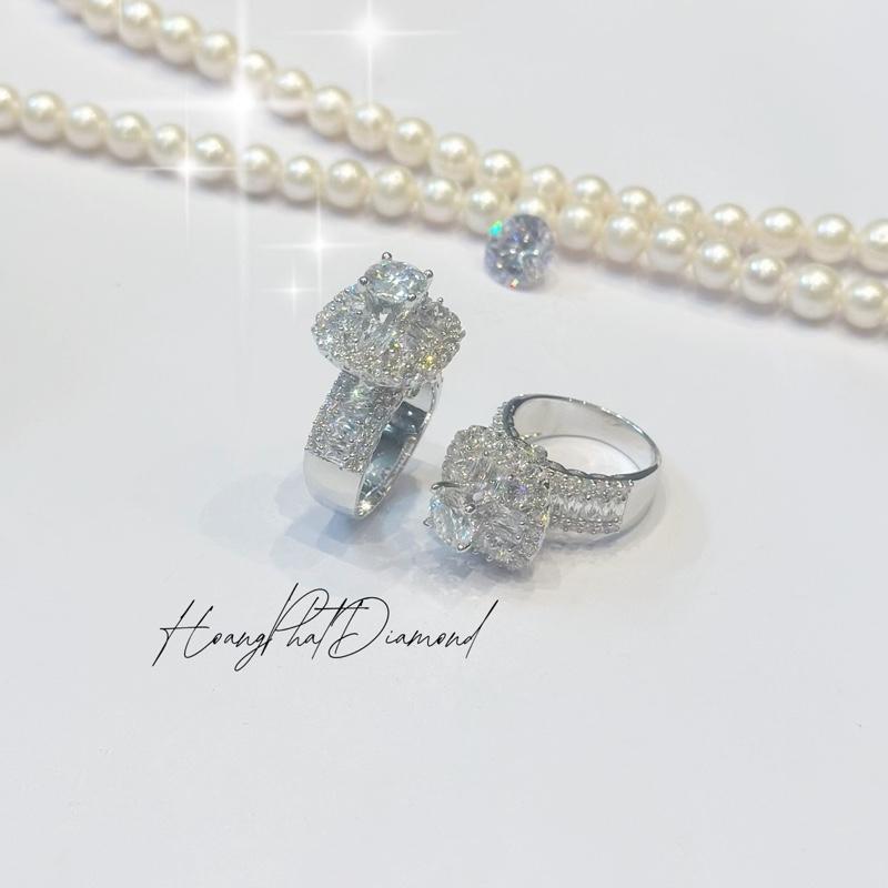    Hoàng Phát M.o.i.s.s.a.n.i.t.e   Trang Sức Nhẫn Bạc Ý 925 Nhẫn Nữ Vip To Vuông Nữ Hoàng Chủ 7li Moi Cao Cấp Xi Kim  NM89  