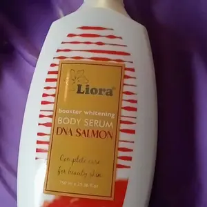 LIORA Booster Whitening Body Serum (DNA Salmon) - 750ML | Hand Body Lotion Pencerah Tubuh dan Kaki, Mencerahkan dan Melembapkan Kulit kering kusam
