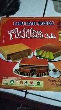 Product Review of lapis legit spesial pandan basah uk.16cmx16cm ADIKA CAKE 100%Halal from y**i 1
