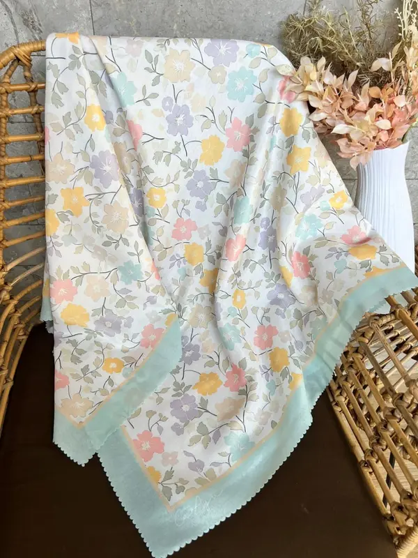 HIJAB CA AYU SEGIEMPAT MOTIF FLORAL// HIJAB VOAL BUNGA TERBARU// JILBAB MOTIF SEGIEMPAT LASERCUT 3