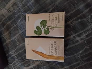 Product Review of Glow & Clear Layering -  Licorice Mefree +  Centella Mefree (Brightening Serum +  Acne Serum) - Mencerahkan sekaligus mengurangi jerawat, minyak berlebih, komedo dan chicken skin from r**a 0