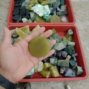 Indogres.seventen Sungai Dare - Batu Alam Berwarna Hijau dan Biru dalam Kotak Merah