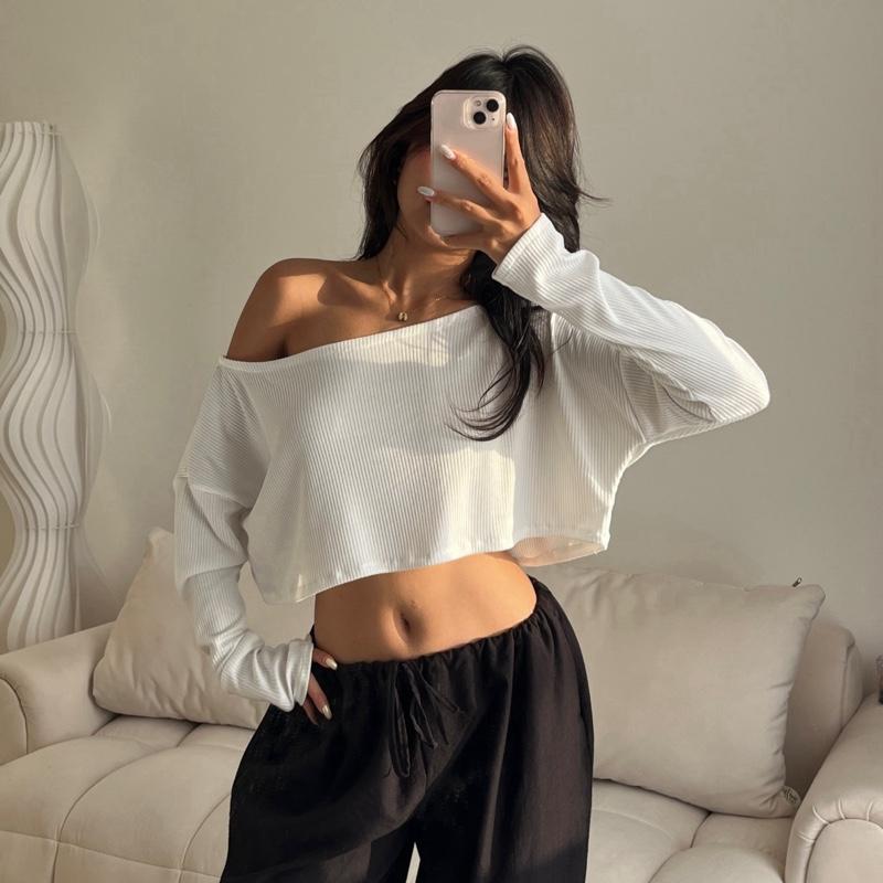 [HÀNG MỚI VỀ] ÁO THUN GÂN CROPTOP TAY DÀI TRỄ VAI SÂU (Ngắn, mỏng) | NECCI.SAIGON