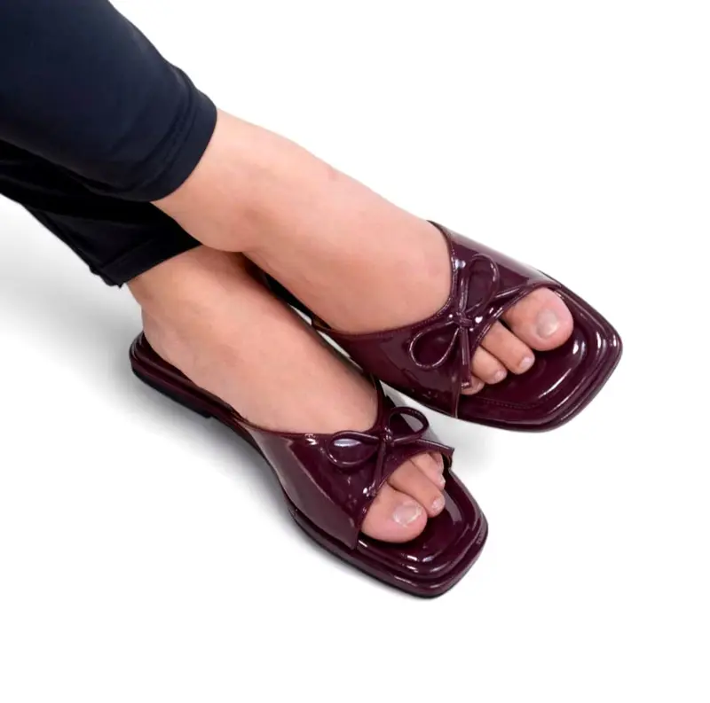 Jennie Slippers Sandal Flat Wanita Pita Coquette Cantik Empuk Slop Kekinian Burgundy Series Sendal 5