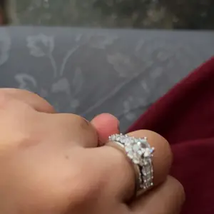 CINCIN TITANIUM ALA KOREA PERHIASAN MEWAH FULL PERMATA Elegan Rings