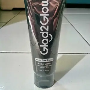 Glad2Glow Deep Pore Clean Facial Wash Pembersih Wajah Charcoal Volcanic Soil BHA Salicylic Acid Deep Cleansing Minyak Berlebih Kotoran Jerawat Blackhead Exfoliate Gentle Foam Non Drying Non Irritating Untuk Kulit Berminyak G2G Cleanser
