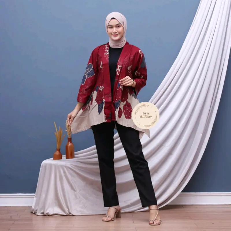 Blazer Batik Outer Batik Atasan Wanita Modern 2