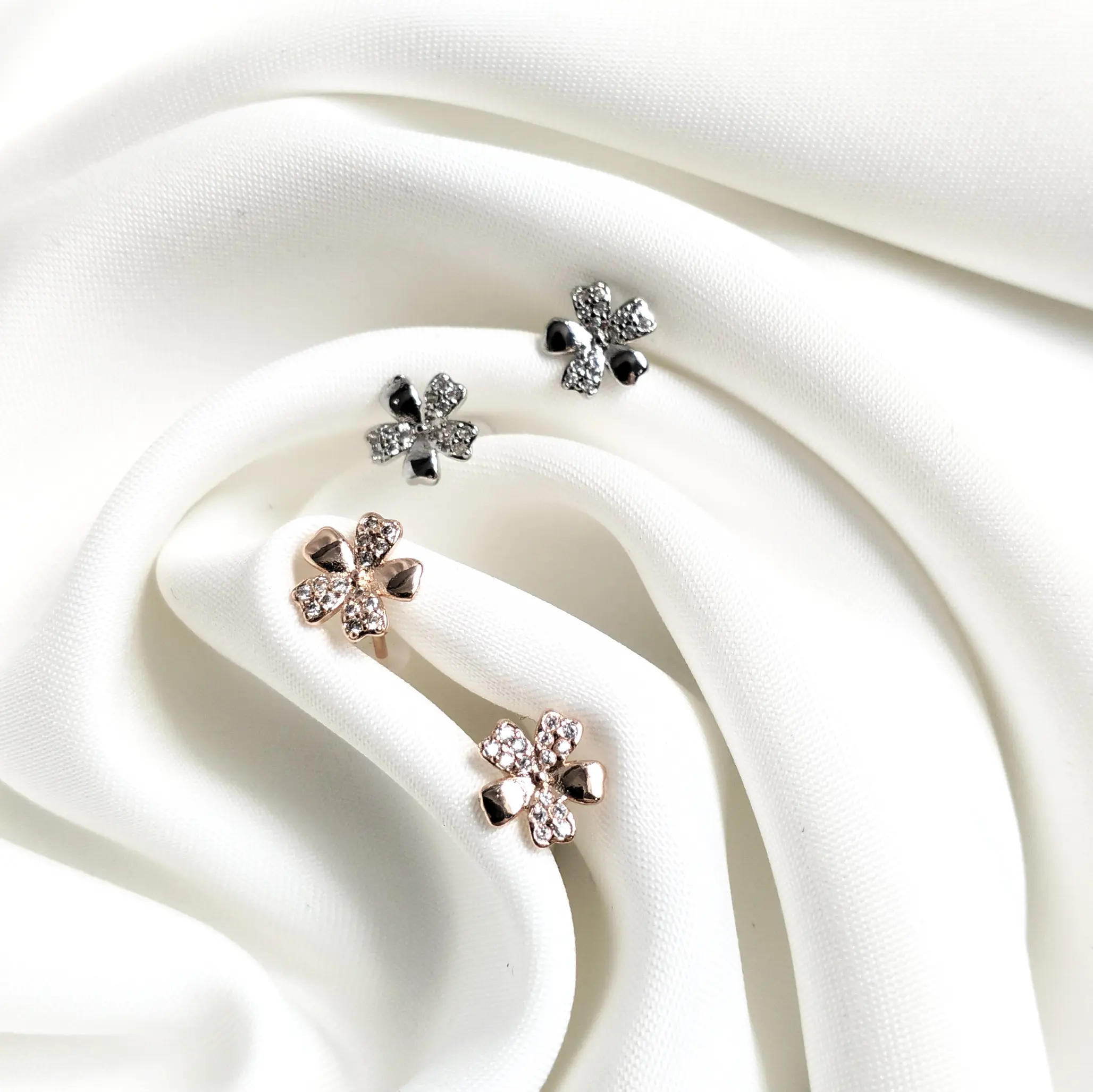 Anting-anting Flower -E3- Earrings Wanita 2 Bunga Titanium Anting Tusuk Harian Korean Simpel