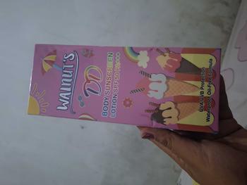Product Review of WALNUTS CC DD Body Sunscrean Lotion SPF 50 UVA UVB Protection Waterproof Oil Free Formula Thailand    Sunblock Mencerahkan from e**i 0