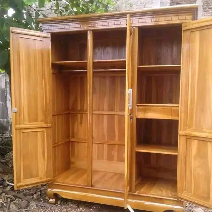 Lemari pakaian 3 pintu kayu jati full kacaa cahaya jati furniture barokah 7