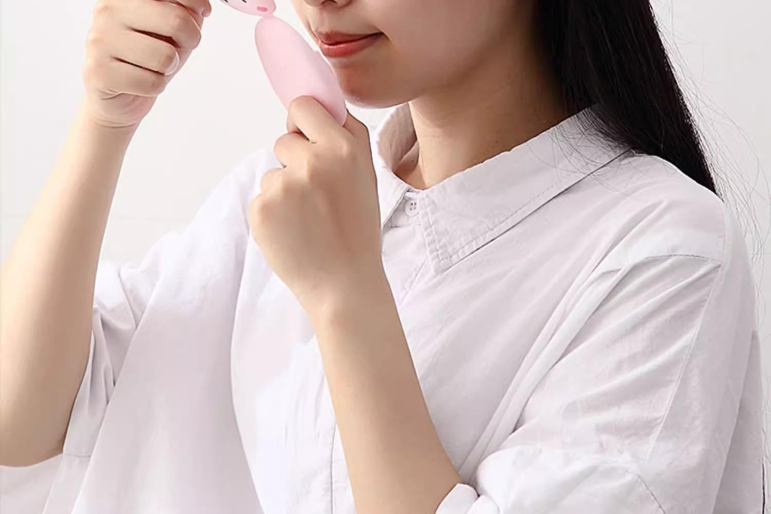 Sabun Lembaran Berukuran Kecil dan Portabel Bentuk Beruang Lucu Praktis untuk Membersihkan Rumah Menghasilkan Busa Lembut dan Mudah Dibilas Cocok untuk Berbagai Kebutuhan Sehari-hari