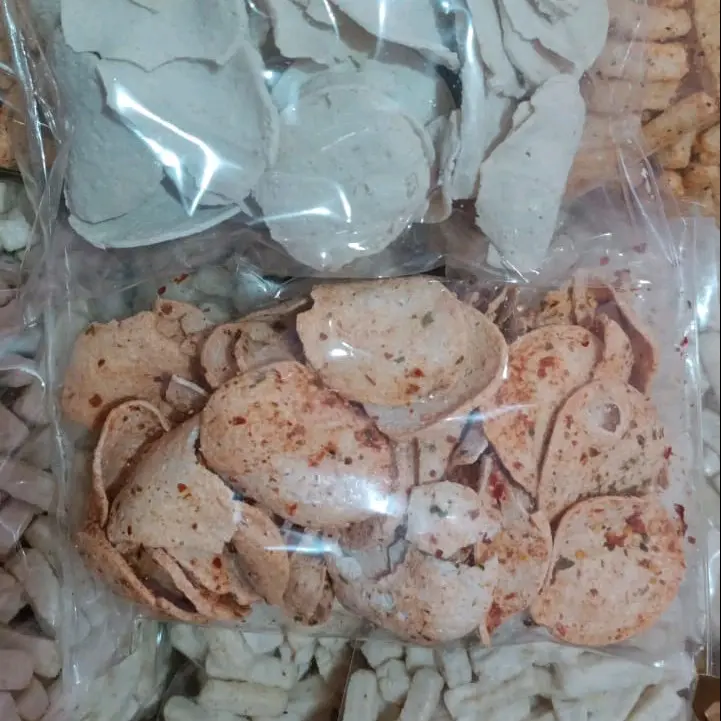 aneka cemilan basreng atau baso goreng kriuk Snack Pedas Keripik