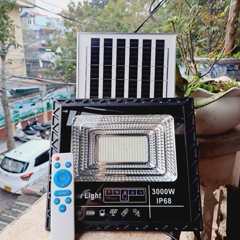 Đèn năng lượng mặt trời  mã 3000w Kích thước đèn:28*24cm.kt pin 24*35cm.công suất thực 30-40w đèn  200k