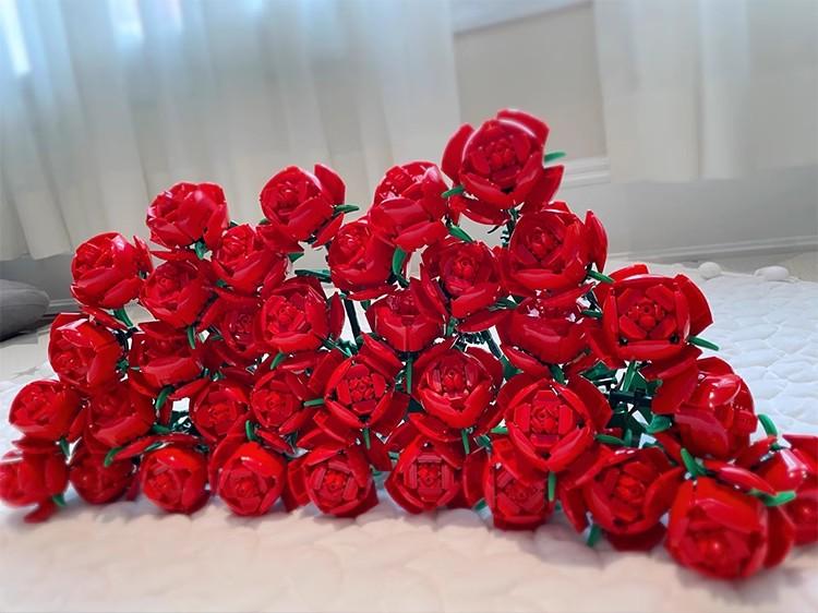 Product Introduction of Valentine's Day Exclusive Surprise! Rose building blocks, small particles pieced together to create a dreamy eternal flower, creative DIY interpretation of ultimate romance 9