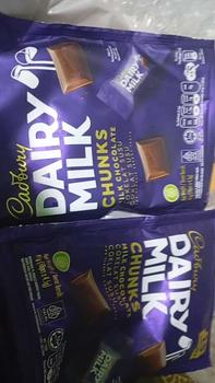Product Review of .Coklat import | Cadbury Dairy Milk Chocolate 81gr isi 18pcs Halal ( ds bgr) Cokelat from B**g M**e R**a O** 0