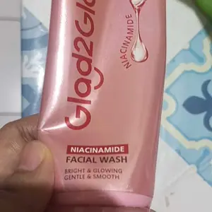 [New] Glad2Glow Niacinamide Serum Facial Wash-Pencuci Wajah Brightening Pembersih Pori Glowing Instant Ceramide Ectoin Sakura untuk Kulit Kusam Berminyak dan Sensitif Mencerahkan Melembabkan Menenangkan Cleanser70ml