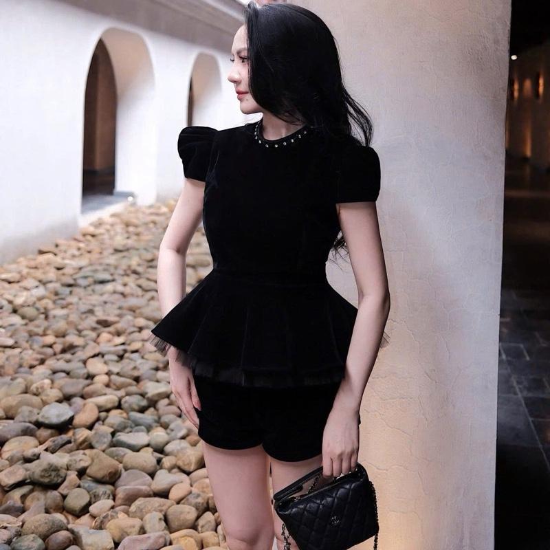 Set(Áo+Chân Váy) Áo Nhung Cổ Mix Đá Bo Eo Phối Quần Sooc Dành Cho Nữ By Trang Mun E45