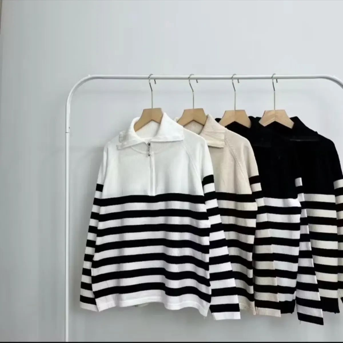 Long sleeve stripe | Turtle Neck zipper