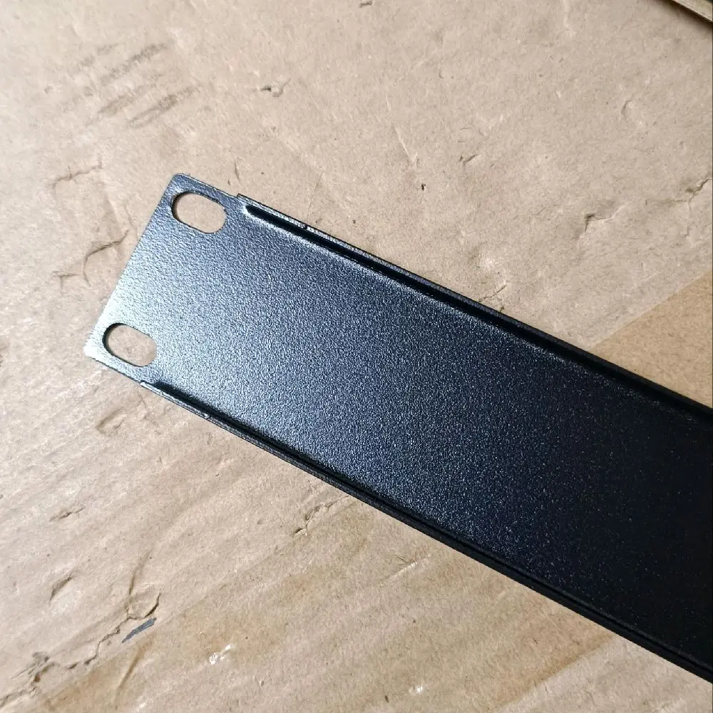 Panel Kosong 1U 19 Inch Rakmount Hitam Bahan Metal Dimensi 48cm x 4.4cm - Black, Disk