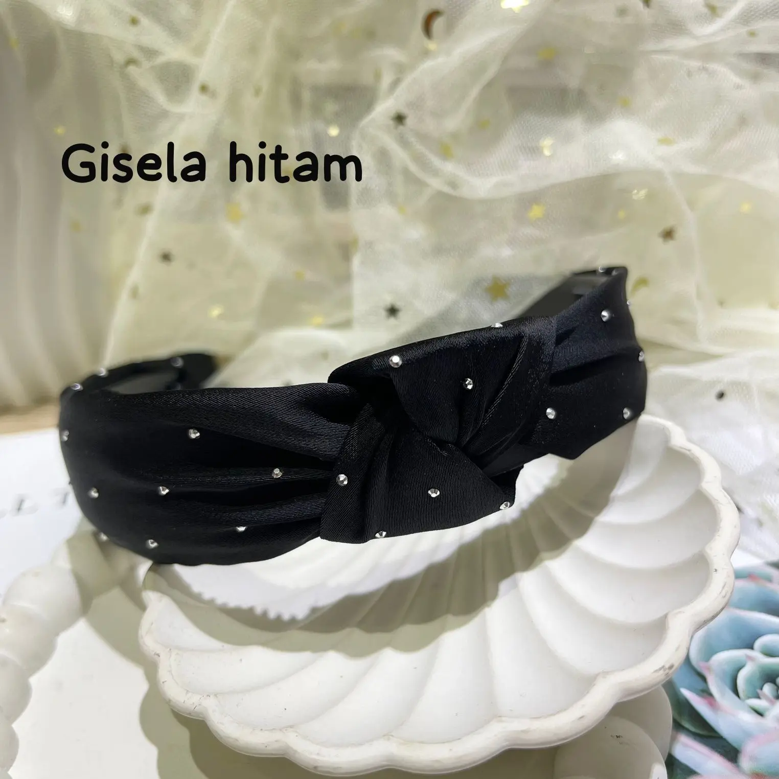 Gisela Hitam