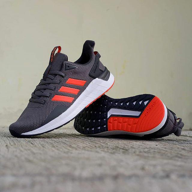 Product Introduction of Sepatu Running Questar Grey IN White - Sepatu Lari Pria & Wanita UNISEX - Outdoor 7