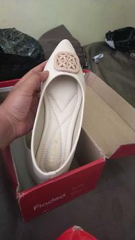 Product Review of Sepatu Wanita Fladeo variasi bunga Kotak Flatshoes from c**a k**o 0