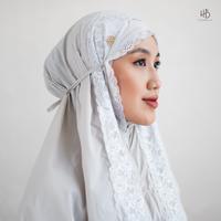 Gambar HIJABERLIN - Amina Prayer Set Mukena Travel Mini - Silver dari Hijaberlin Kota Depok 2 Tokopedia
