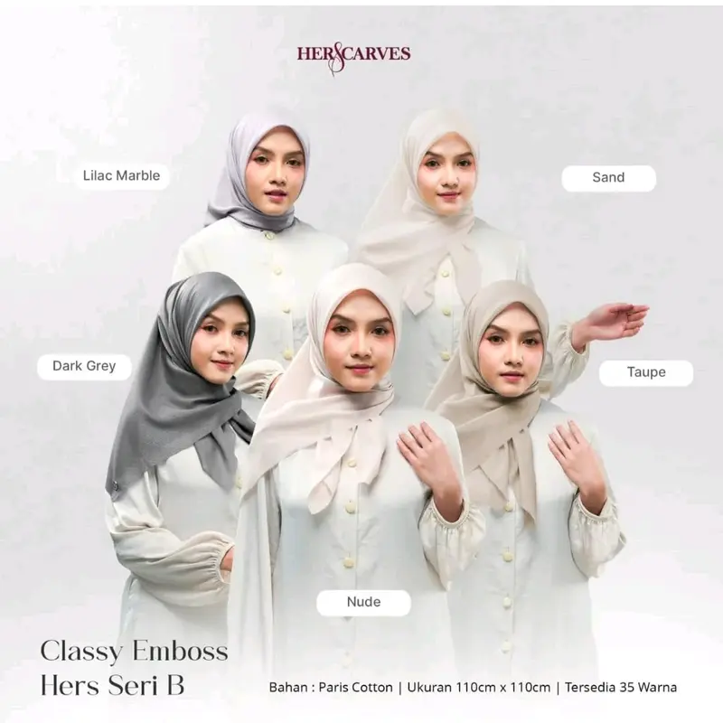 ISI 1 BOX EMBOS HERSSCARVES  MONOGRAM EMBOS BAHAN  LEMBUT GAMPANG DI ATUR HIJAB ELEGAN SUDAH PAKAI PACKING BOX PREMIUM LOGO METAL PREMIUM TIDAK KARATAN toleransi ke 115cm Kerudung Empat Square Muslim 6
