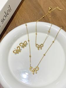 Set Barang Kemas Fesyen, Diperbuat daripada Titanium, Termasuk Kalung dan Anting-Anting Ikatan bentuk rama-rama Rantai Jewelry