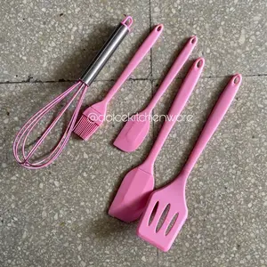 Set 5 pcs Baking Props Kuas Spatula Whisk Kocokan Scrapper Silicone Karet Warna BPA Free