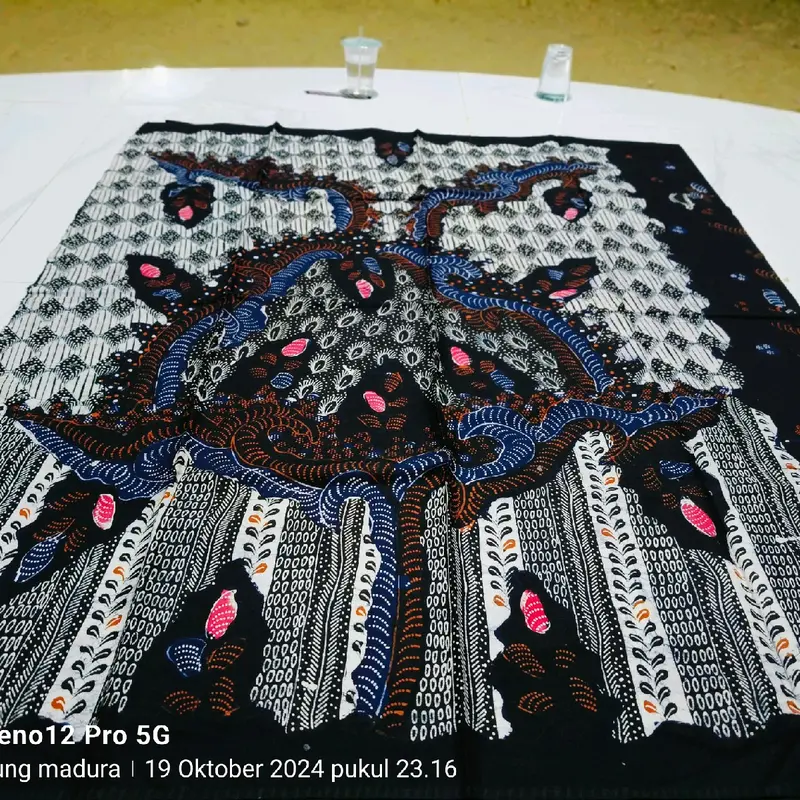 sarung batik tulis madura bahan halus lembut 1