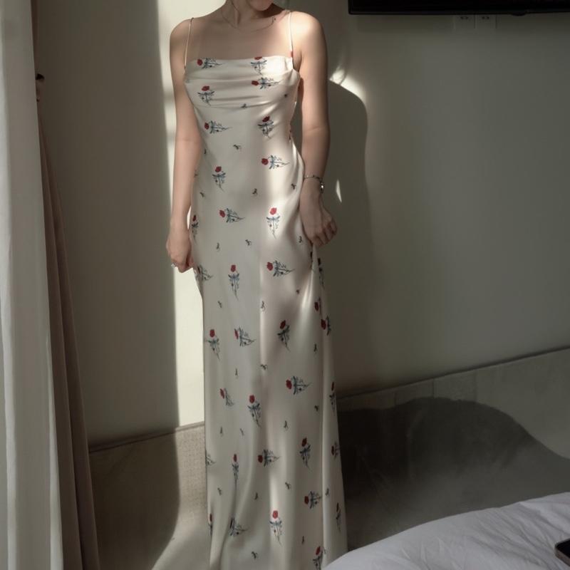 | Lanie Hoạ Tiết Dress | Đầm Lụa Hoạ Tiết Form Dài Xẻ Tà Không Mút