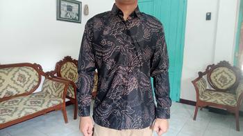 Product Review of Kemeja Batik Slimfit Lapis Furing Premium 1038 Batik Christo from A**i 3
