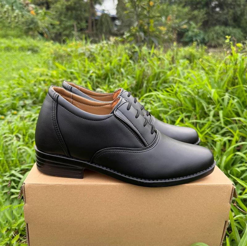  Giày Lười Nam Giày Đế Vàng GV02 Giày Tư Trang Da Bò Cao Cấp Tặng kèm 1 đôi tất và 1 đôi lót quế 