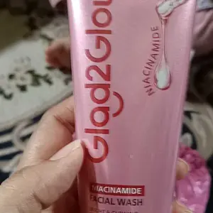 [Best Value 100G]  Glad2Glow Niacinamide Serum Facial Wash-Pencuci Wajah Brightening Pembersih Pori Glowing Instant Ceramide Ectoin Sakura untuk Kulit Kusam Berminyak dan Sensitif Mencerahkan Melembabkan Menenangkan Cleanser70ml