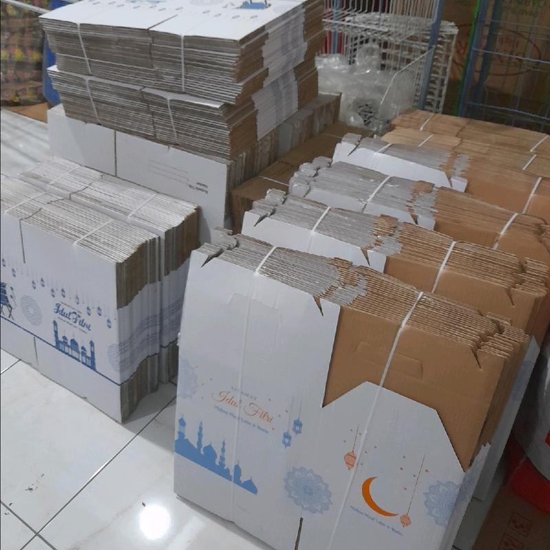 kardus parsel lebaran . coxok buat munjung/kasih THR sanak family 8