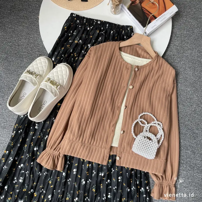 Vienetta.id-ONESET SETELAN WANITA KEKINIAN BAJU ROK PANJANG WANITA REMAJA KEKINIAN ATASAN CARDI KNIT HORNET DAN ROK PLISKET PREMIUM FIT TO XL OUTFIT HEALING OUTFIT NGEDATE STUDYTOUR NONGKI KEKINIAN SIMPLE KOREAN STYLE FASHION KEKINIAN 2025 Regular 6