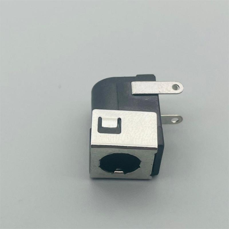 Product Introduction of DC power socket socket DC-005 with metal shell 5.5 × 2.1 three pin horizontal shielded charging base 2
