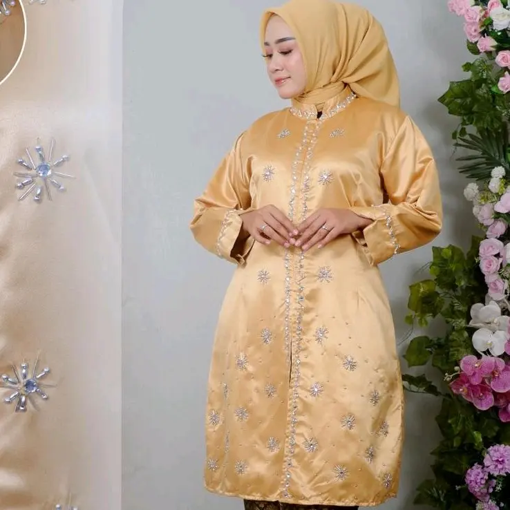 ILA ATASAN Terbaru tunik kalisma | tunik melayu | tunik bridal | tunik payet | tunik melayu payet | tunik mutiara | tunik kekinian | tunik kondangan | tunik ibu hajat | tunik jumbo | tunik mewah | kebaya tunik ibu hajat | kebaya melayu Wanita Panjang 3