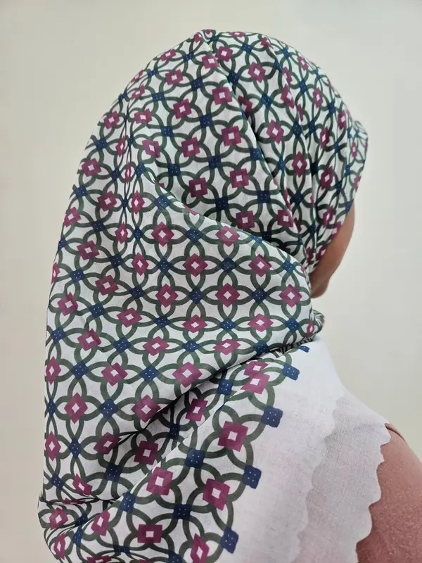 [PAKET BUNDLE] [BELI 3 LEBIH HEMAT] Luminous Beauty Veils - Hijab Segi Empat Shawlpublika/Hijab Segi Empat Motif Shawlpublika/Hijab Segi Empat Motif Bahan Voal Kualitas Premium (Motif U dan T) 2