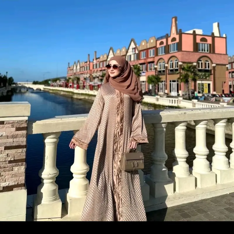 Abaya Exclusive Azura embos silk kotak payet cristal mewah cantik Gamis Wanita Hitam Lebaran 2