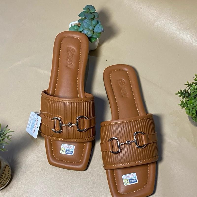 ISHI Sandal Selop Wanita Casual Terbaru Super Empuk Anti Slip Sendal Cewek Karet Shoes teplek premium 1