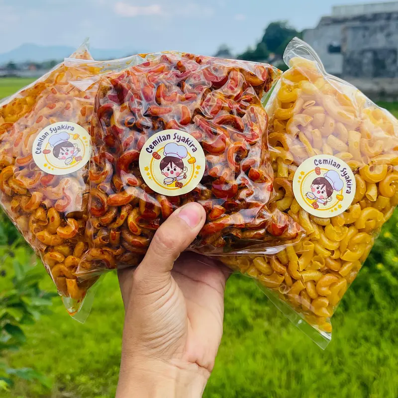 MAKARONI CIKRUH DAUN JERUK 250gram Makanan Camilan Asin Pedas Food Snack Cemilan 7
