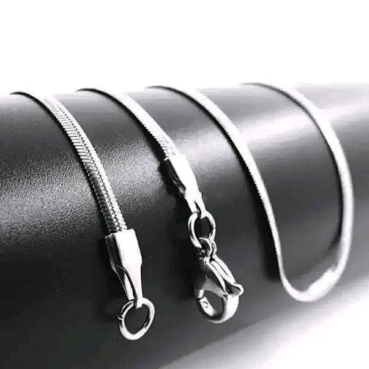 Perhiasan pria Kalung Titanium Belut Gepeng Perak Tipis Warna Putih Anti Air selamanya Elegan