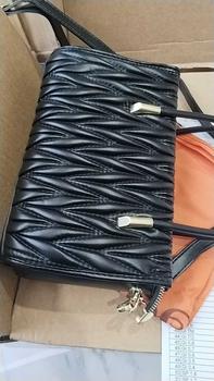 Product Review of MOCO Fashion Tas Selempang Wanita Hand Bag Tekstur Timbul Zigzag 2819 from A** U** 1