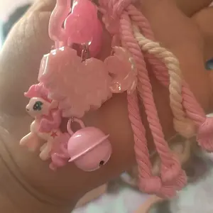 Gantungan kunci tas / Gantungan Kunci kristal / Gantungan hp / gantungan kunci Aesthetic/ Keychain/ Bag Charm Aesthetic/Gantungan Tas wanita / Gantungan Aksesories/ Hiasan Tas Aesthetic