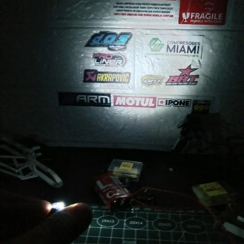 Miniatur Biled (blueXwhite)- Cocok untuk Kerajinan DIY - harga 1pcs lampu lis biru lampu utama putih 6