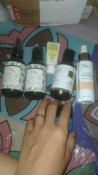 Product Review of Ella Skincare Toner Whitening Shine Bright with Licorice, Vit C, Vit E - Kulit Lebih Cerah, Segar, dan Lembab from m**a 0